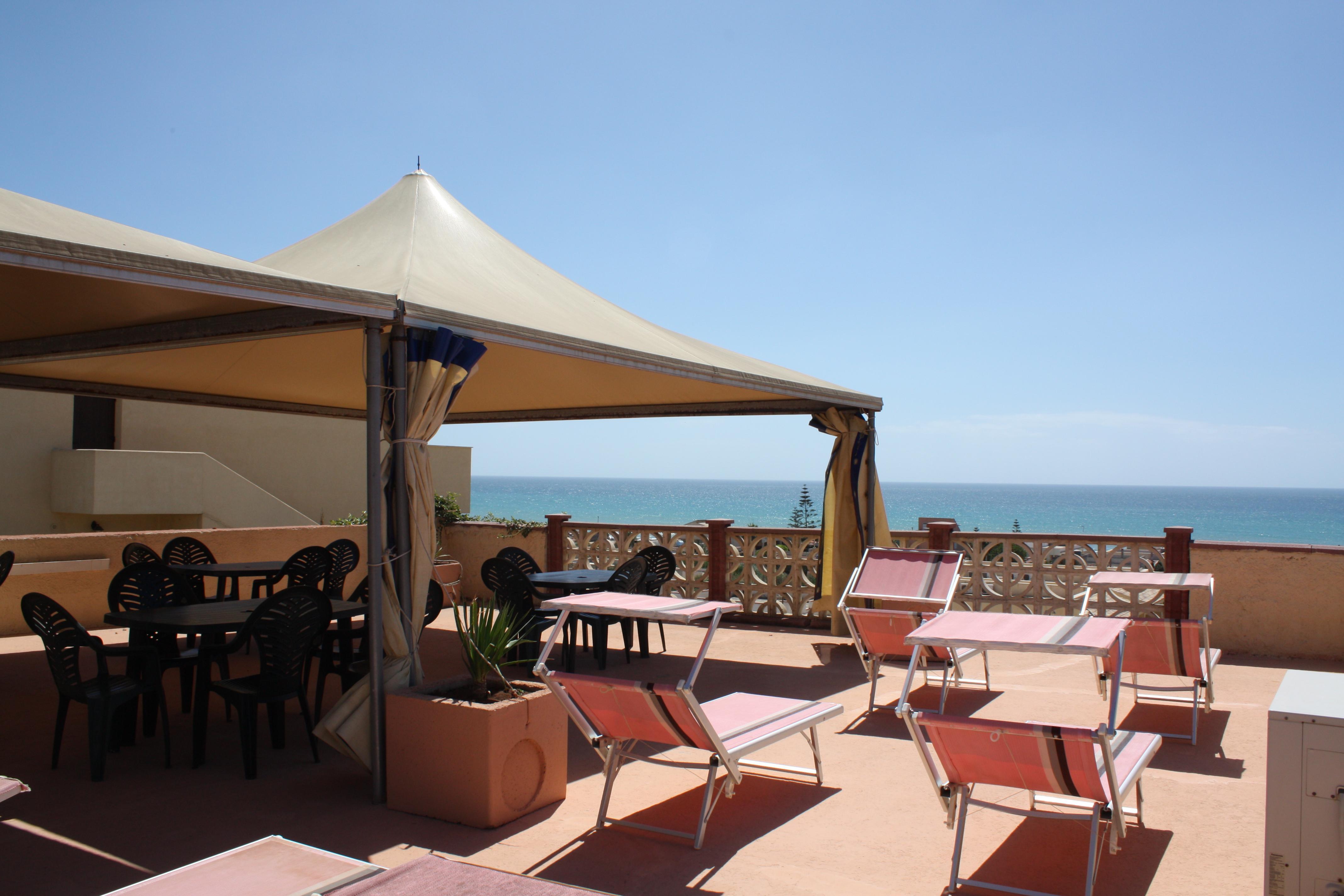 Triscinamare Hotel Residence Bagian luar foto