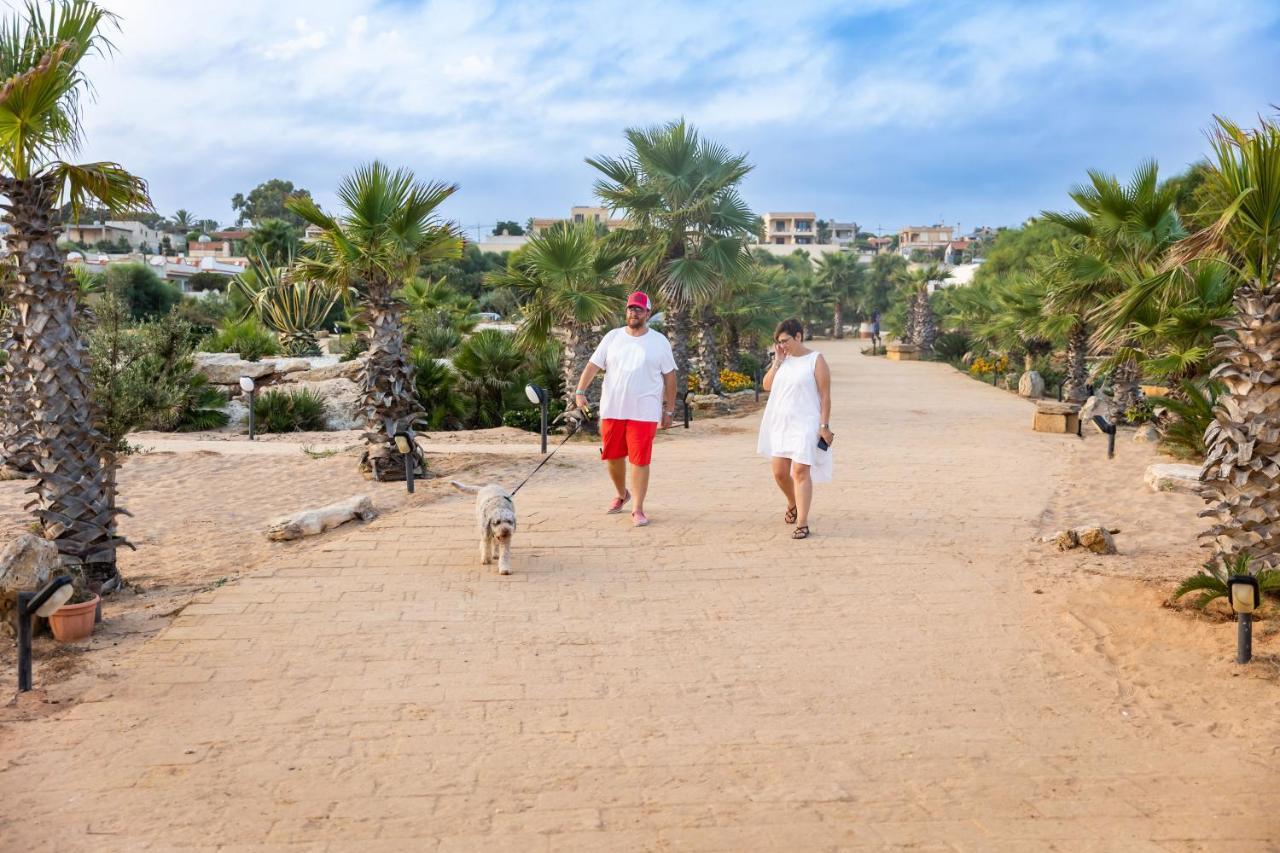 Triscinamare Hotel Residence Bagian luar foto