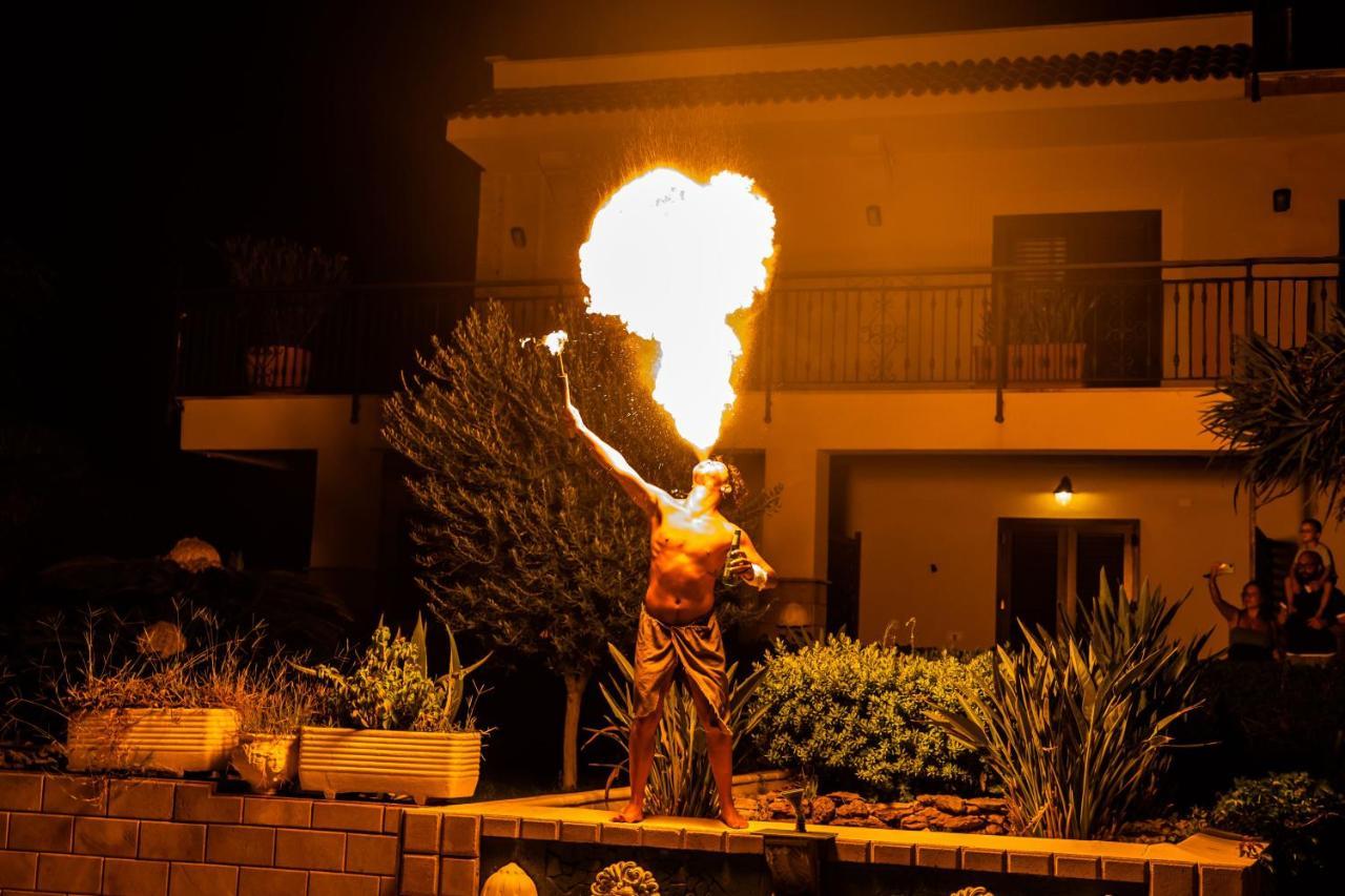 Triscinamare Hotel Residence Bagian luar foto