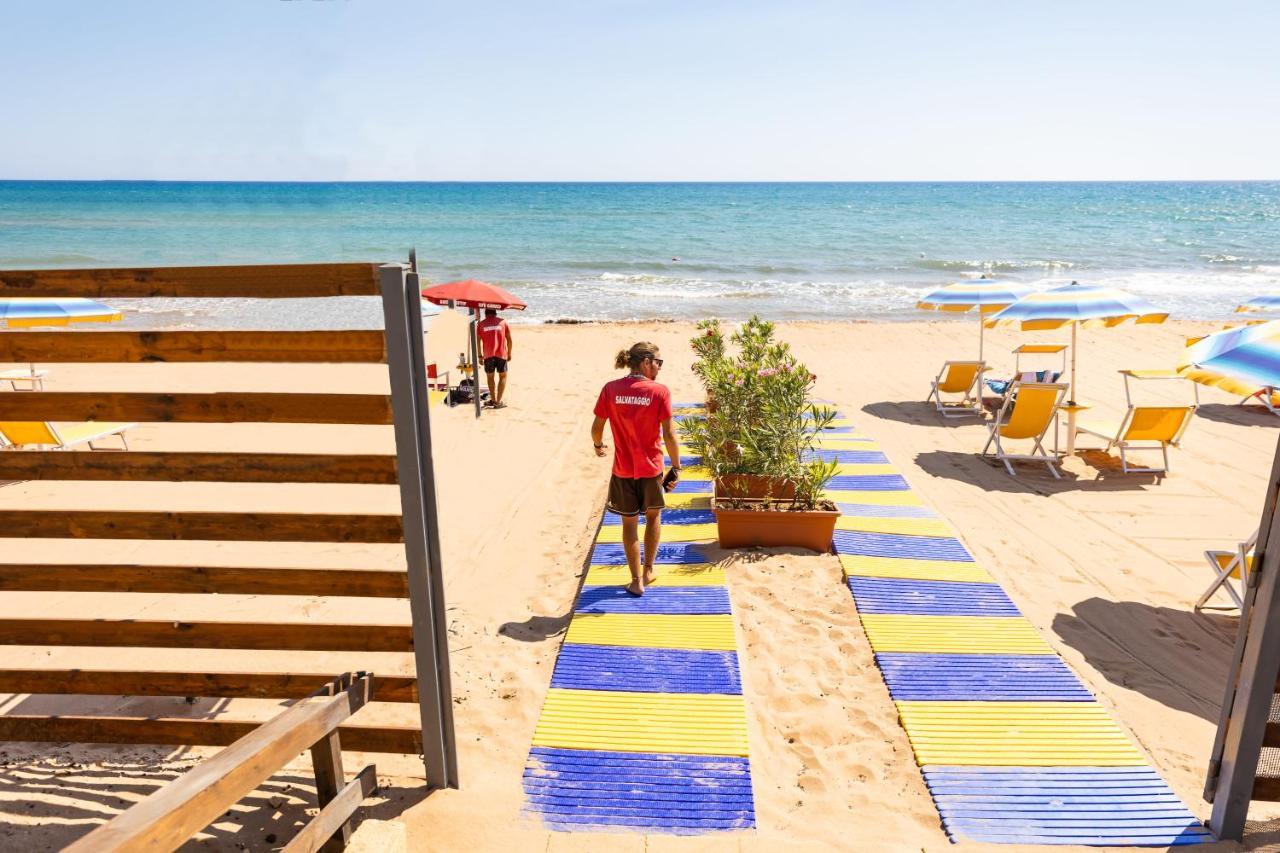 Triscinamare Hotel Residence Bagian luar foto
